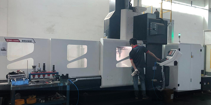 2.5米大型龙门加工中心